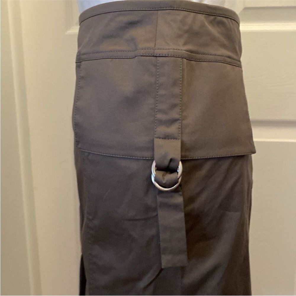 Elegant Gray Women's Skirt - Picture 3 of 10